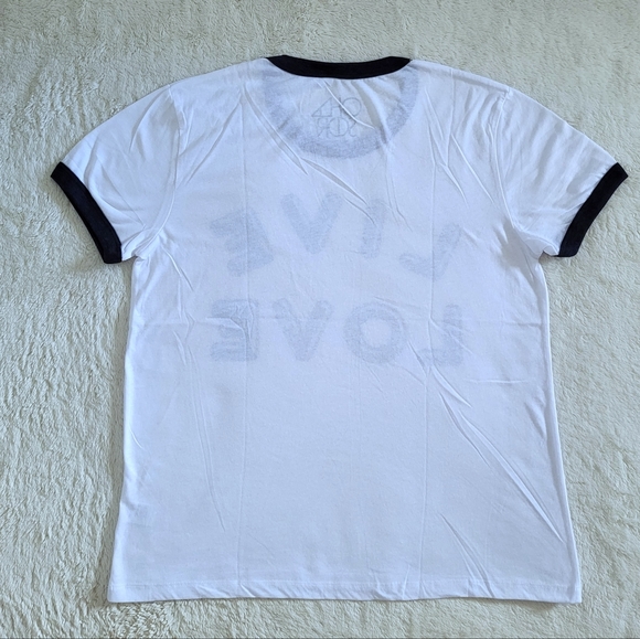 Chaser "LIVE LOVE"❤️ Graphic Tee👕 - NWT - Picture 2 of 12